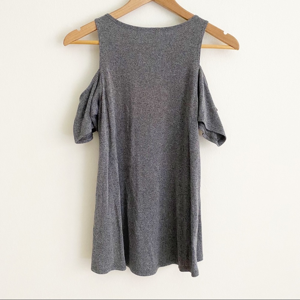 Green Envelope LA Ribbed Cold Shoulder Top Dark Grey S - Picture 8 of 8